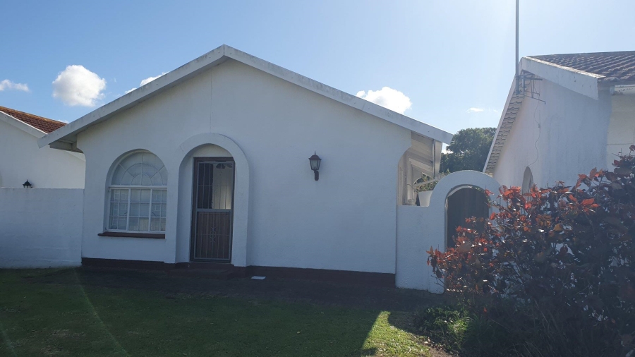 To Let 1 Bedroom Property for Rent in Aston Bay Eastern Cape